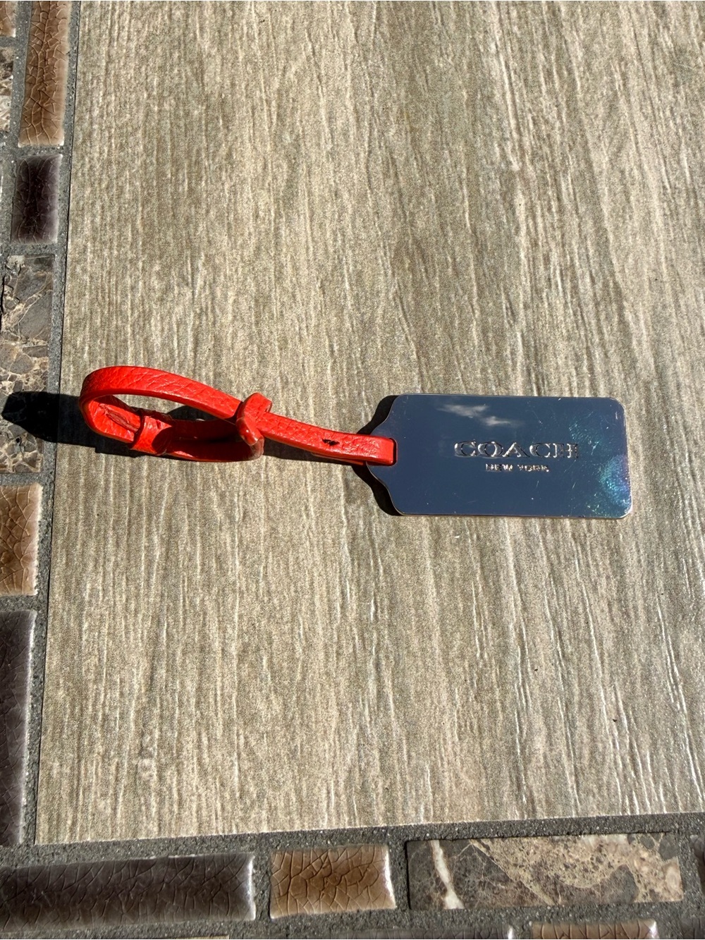 GUC Coach Silver Metal Luggage Tag with Red Leather Strap